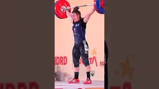 Loredana Toma (71kg 🇷🇴) 119kg / 262lbs Snatch World Record! #weightlifting #snatch #slowmotion