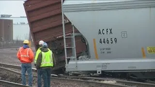 Train derails in Wauwatosa