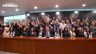 Es muy grato recibir en el Senado la visita de jóvenes estudiantes de universidad