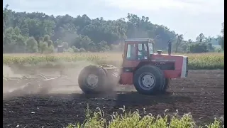 Massey Ferguson 4840 4WD with a 21 foot John Deere 220 disk. Cummins V903.