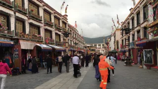 A walk in Tibet - Lhasa around Jokhang temple -Just a view-