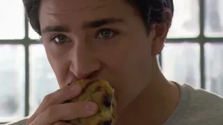 Kyle Learns How To Eat - Kyle XY 1x01 Scene