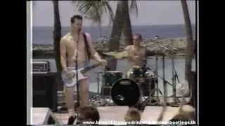 blink-182 - What's My Age Again? (Live, 1999)