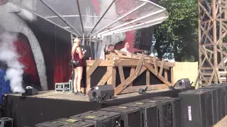 Josh & Wesz - Autumn Green @ The Qontinent 2015 - Classic Hardstyle stage