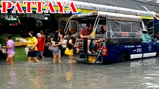 [🇹🇭4K] the heaviest flooding in Pattaya, Typhoon Noru, flooding Soi Buakhao, October 9, 2022