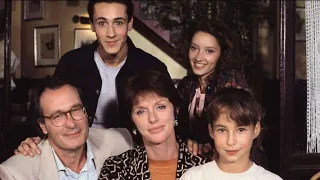 Une famille formidable S1,E3 (1992)