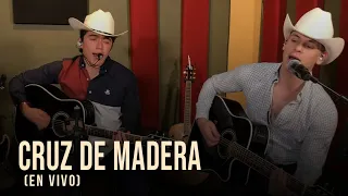 Cruz de Madera (En Vivo) - Los Amigos Del Requinto