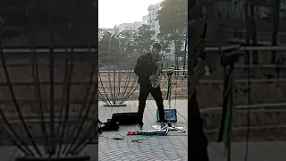 Уличный музыкант