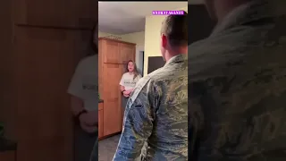 Soldado sorprende a su Novia ❤️