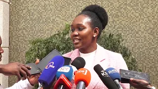 MINISTER NYAMUTOORO AWANYE KENZO LIVE KU CAMERA NAMUSUBIIZA