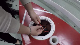 Turning on the boat and rigid wing