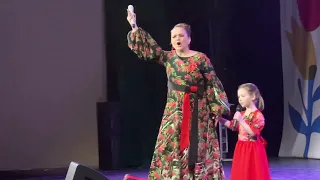 Марина Девятова и Ульяна Пигуренко. Катюша.