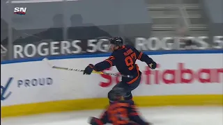 McDavid does it again with yet another sensational goal