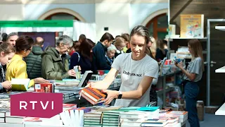 Пелевин в рисунках, автографы Норштейна и 100-летие футбольного «Спартака». ММКЯ-2022. Как это было?