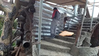 изготовление  ступенек из  цемента , в  виде  дерева, вход в  дом на  второй  этаж. страна Вихляндия