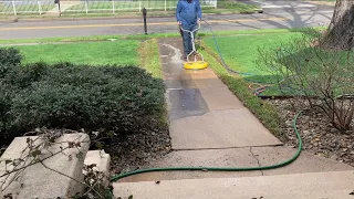 Soft Washing🧼Pressure Washing all of the white exterior for a great transfer mansion🦠🧽