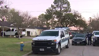 Man shot to death in front of family in SW Houston home invasion