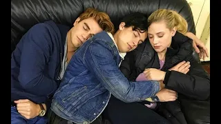 Riverdale Cast Having Fun Together || instagram story