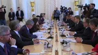 Sergueï Lavrov rencontre son homologue autrichienne Kneissl