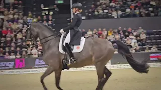 Jessica von Bredow-Werndl und TSF Dalera in der Grandprix Kür am CHI Basel am 13.01.2024