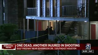 One person killed, teenager injured in home invasion at southeast Houston apartment complex, pol...