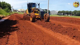 PATROL NO CORTE E NIVELAMENTO/Motoniveladora/Patrola/Road Grader/Motor Grader GD655 Komat'su.