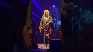 Avril Lavigne - My Happy Ending (Manchester O2 Apollo 6th May 2023)