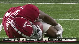 Jameson Williams goes down with injury after catch | 2022 national championship game