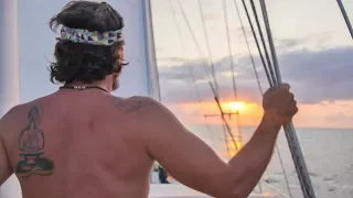 drifting down the Mozambique channel - Sailing Vessel Delos Ep. 134