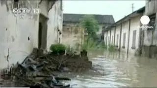 Deadly China floods force mass evacuation