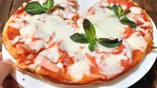 Пицца с колбасой и сыром / Пицца на сковороде за 10 минут