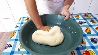 Como fazer pão de queijo caseiro que cresce muito e fica muito crocante. #paodequeijocaseiro