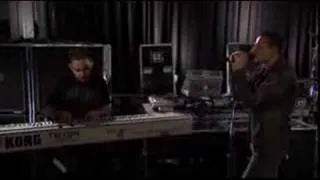 Linkin Park Live @ Walmart Soundcheck Pushes Me Away