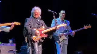 Marty Stuart introduces The Fabulous Superlatives to the surf capital of the world!