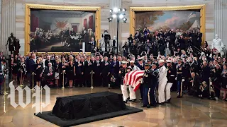 Congressional colleagues pay respects to Sen. John McCain