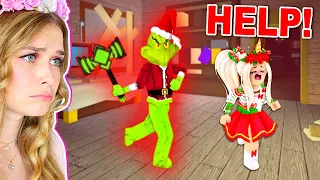 How The GRINCH STOLE Flee The Facility! (Roblox)