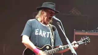 "Rockin' In The Free World", Neil Young - Paris, Juin 2016