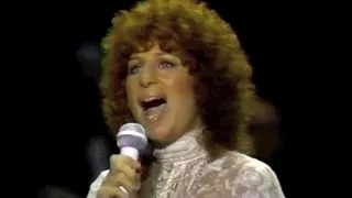 Barbra Streisand at her peak! "Happy Days Are Here Again" live 1978.