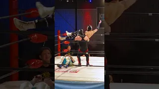 【プロレス技】人の上に!? ブルーサンダーボム！