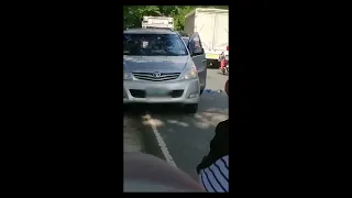 Lalaki, binalibag at kinuha ang cellphone at susi ng isang delivery rider! | Resibo