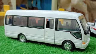 Toyota Coaster Realistic 1:32 Scale Model Bus