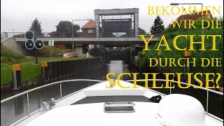 Mit einer Yacht durch die Schleuse Mirow | With a yacht through Mirow floodgate