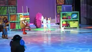 Disney on Ice Worlds of Fantasy: Toy Story 3 [woody]