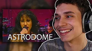 Reacting to Selena - Tus Desprecios (Live From Astrodome)