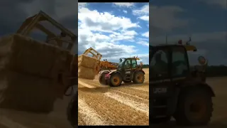 Stacking Straw bales in Oregon - It's been a dry summer  #farming #bales  #farmingequipment #shorts