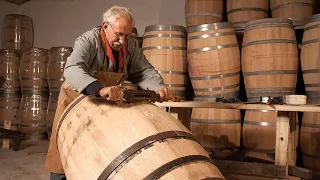 Artisan barrels. Traditional manufacture of this container for wine | Documentary film