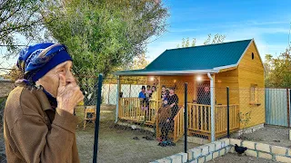 Surprising Grandma 91 st Birthday with their Dream Wooden House!