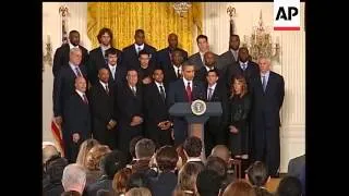 President Barack Obama welcomed the world champion Los Angeles Lakers to the White House.