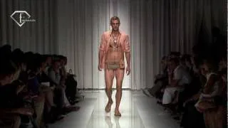 fashiontv | FTV.com - MILAN MEN FW S/S 10 - VERSACE