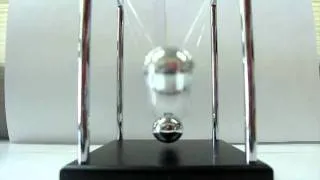Newtons Cradle - Large - 7 inches